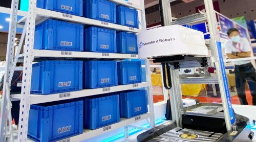 打通產線與倉儲物流自動化，斯坦德機器人亮相華南國際工業博覽會
